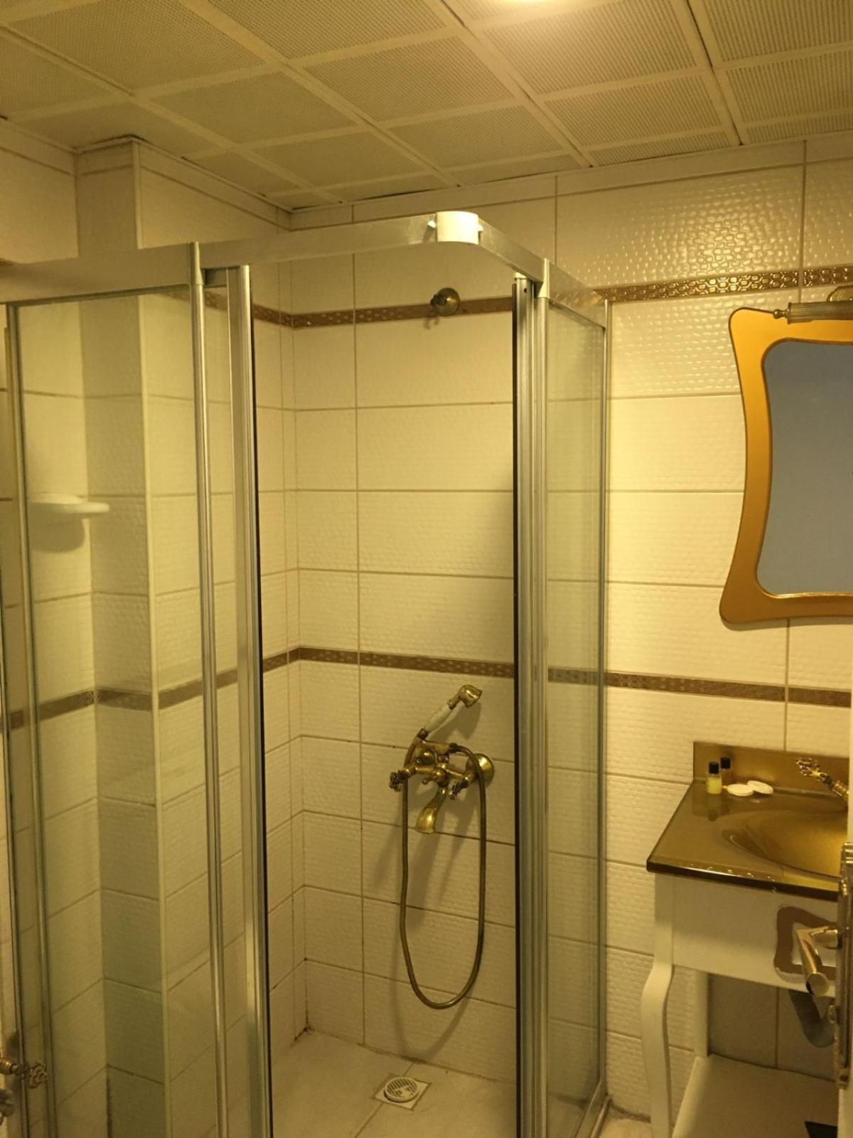 Ueckale Otel Restaurant Bostanci エクステリア 写真